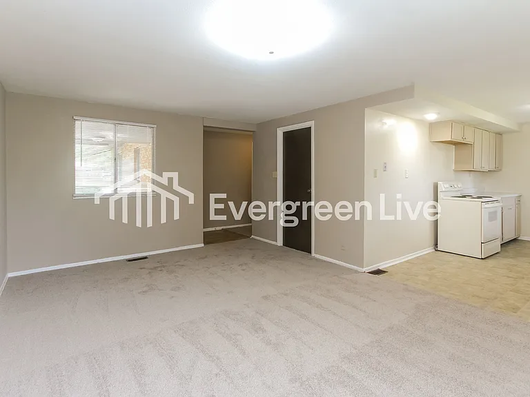 2137 Fairhaven Dr — Photo 4