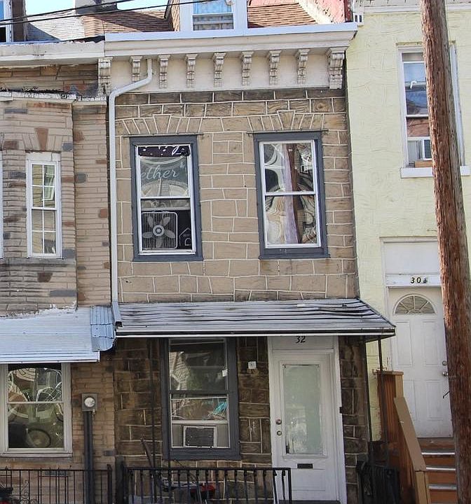 1st image of 32 S 10th St