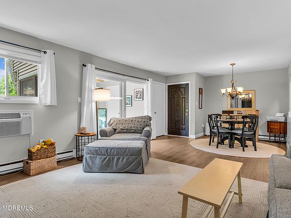2nd image of 156 Lexington Court