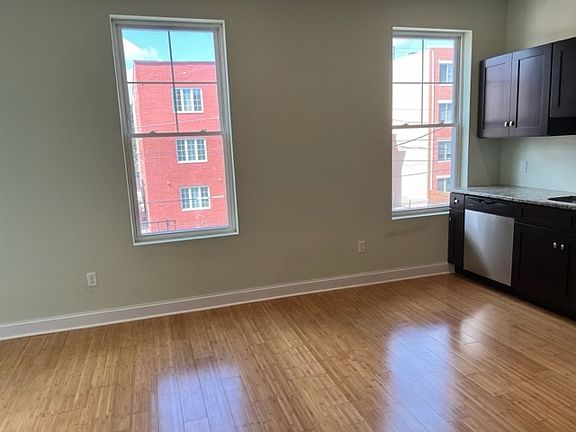 4th image of 327 N 40th St #10781173