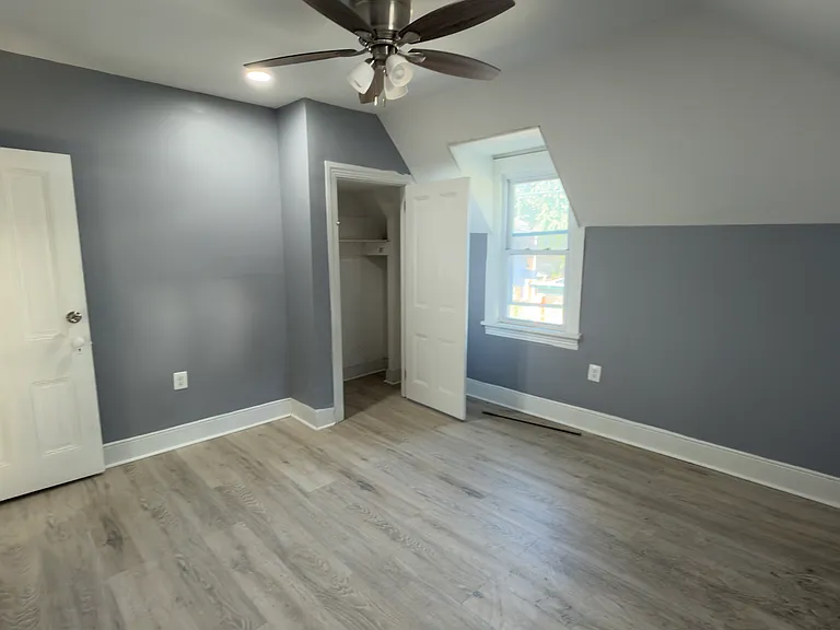 120 N Evans St — Photo 17