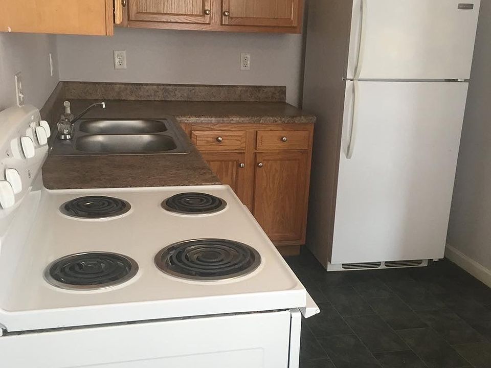 2nd image of 840 Blythe Ferry Rd #13