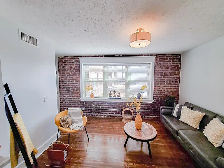 628 Park Ave — Photo 13
