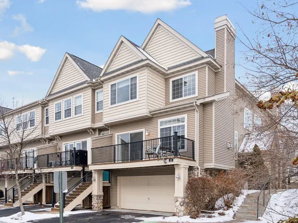 4352 Victor Path Unit 11, Hugo, MN 55038