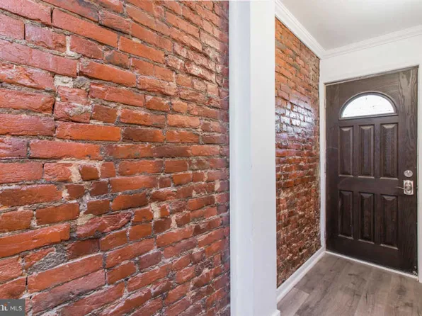 2050 Reed St, Philadelphia, PA 19146