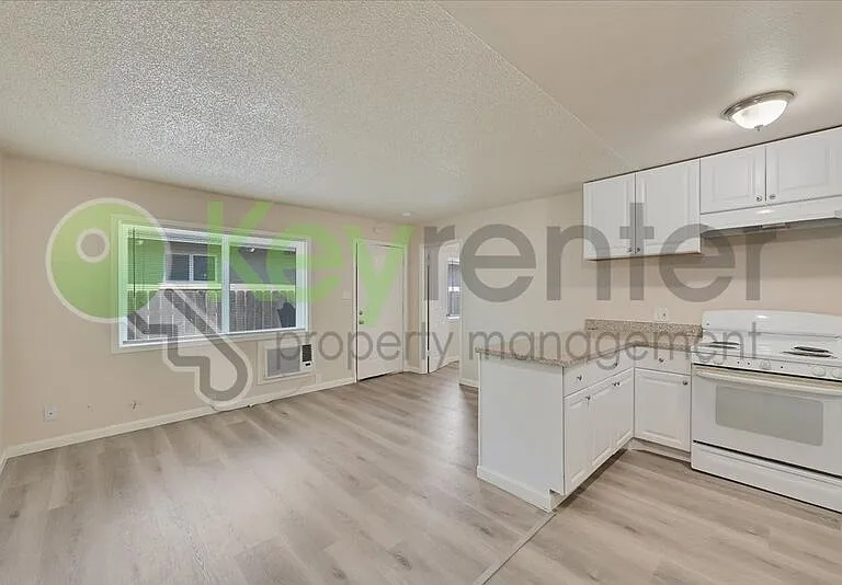 1071 Santiago Ave #6 — Photo 51