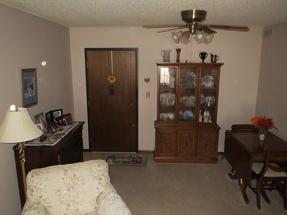 Living / Dining Area