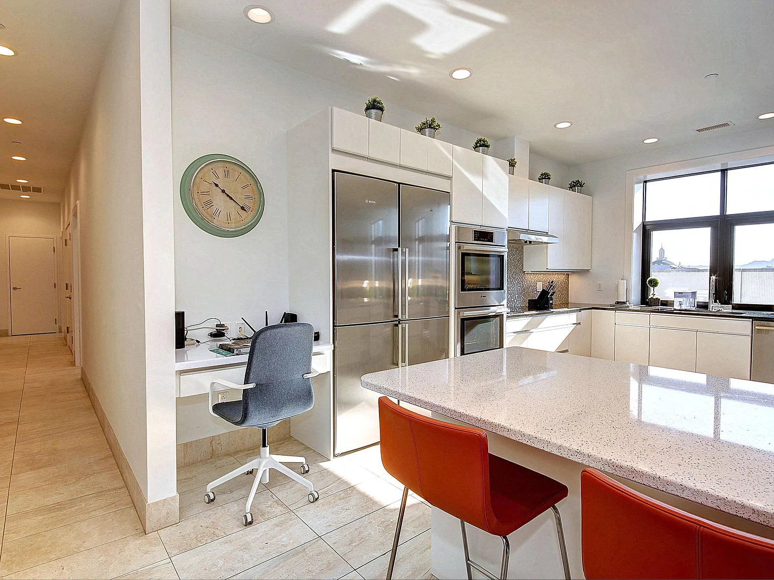 3 bed, 3.5 bath, 3125 sqft, $5,500 — Photo 3