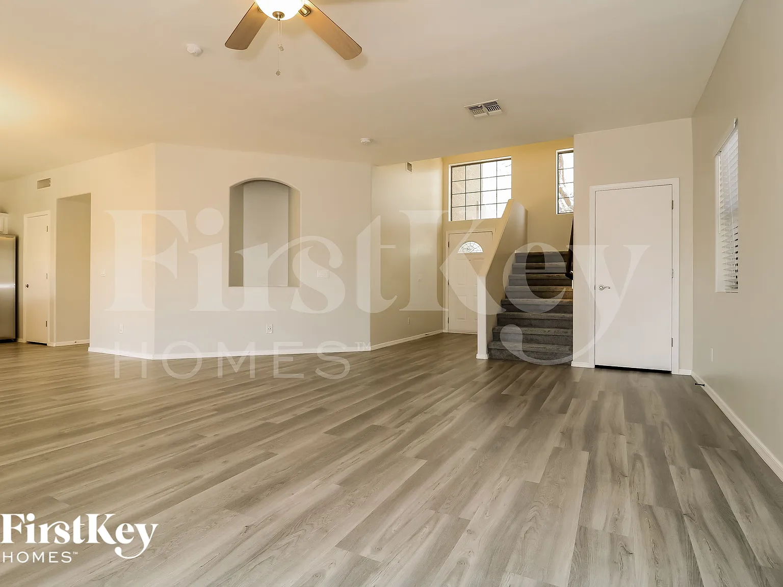 4 bed, 2.5 bath, 1927 sqft, $2,020 — Photo 3