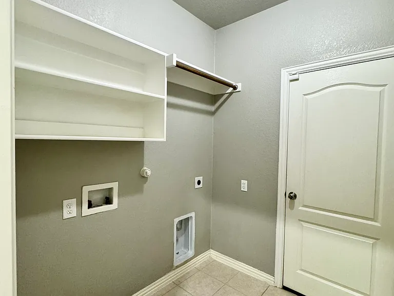 6440 Parkstone Way — Photo 16