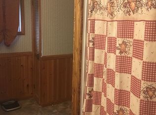 53 Washington Ave, Rouses Pt, NY 12979