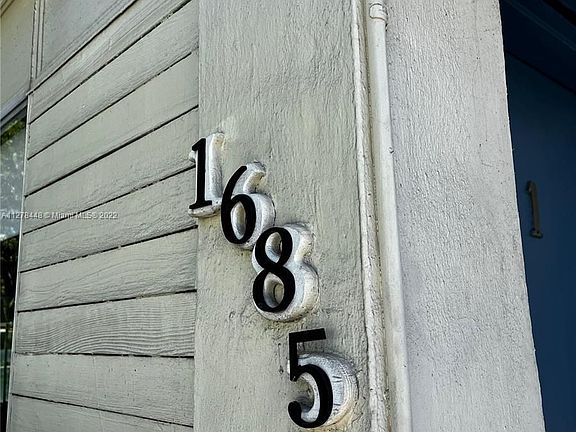 2nd image of 1685 Jefferson Ave APT 5