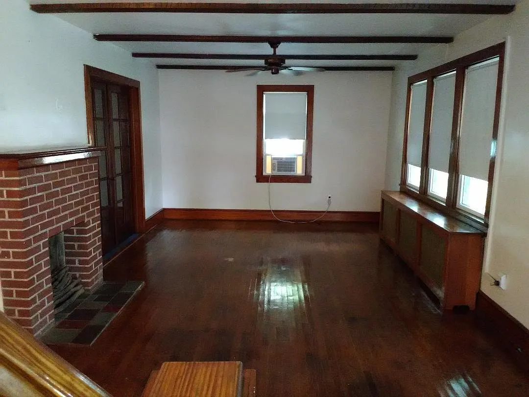 3 bed, 1450 sqft, $2,100 — Photo 2