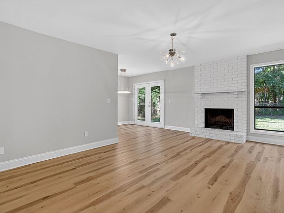 4th image of 222 Braly Dr