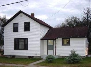 2117 13th Ave, Menominee, MI 49858