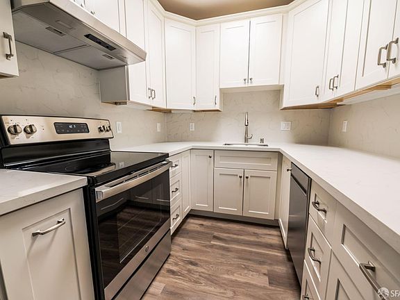 3rd image of 1841 Union St #B