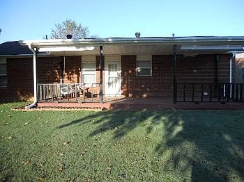 3rd image of 2210 Quarry Dr