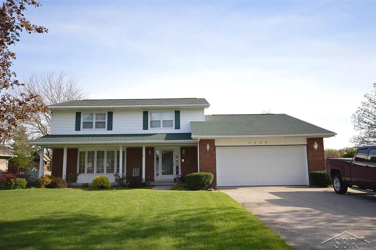 4809 Century Dr photo 1