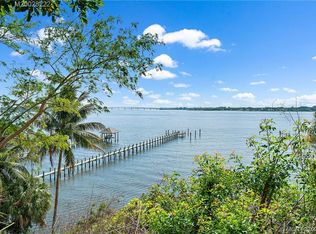 33 NE Lofting Way, Sewalls Pt, FL 34996