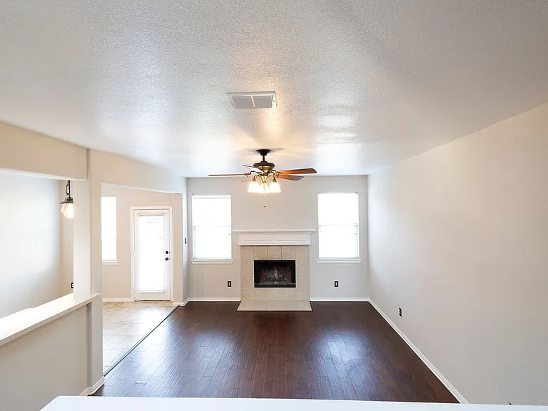1509 Heron Dr — Photo 13