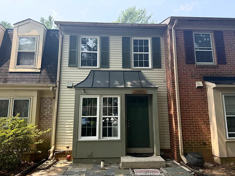 20503 Strath Haven Dr — Photo 1