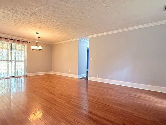 5th image of 1388 Briar Ridge Ct