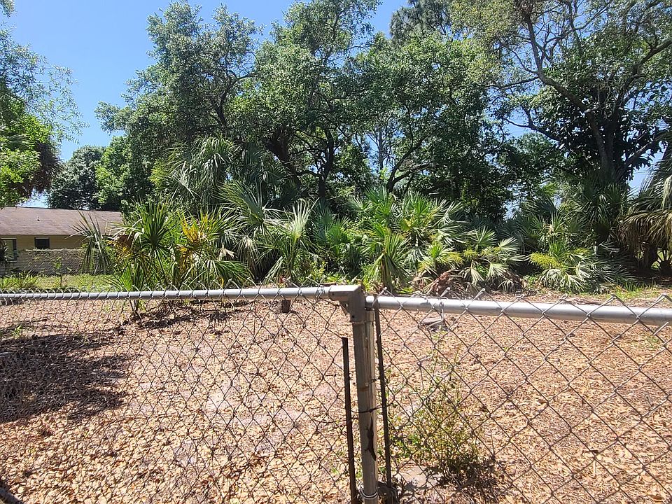 1st image of 1020 Jupiter Blvd NW