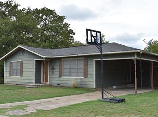 338 7th St, Somerville, TX 77879