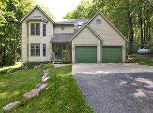 9825 W Graham Rd, Plainwell, MI 49080