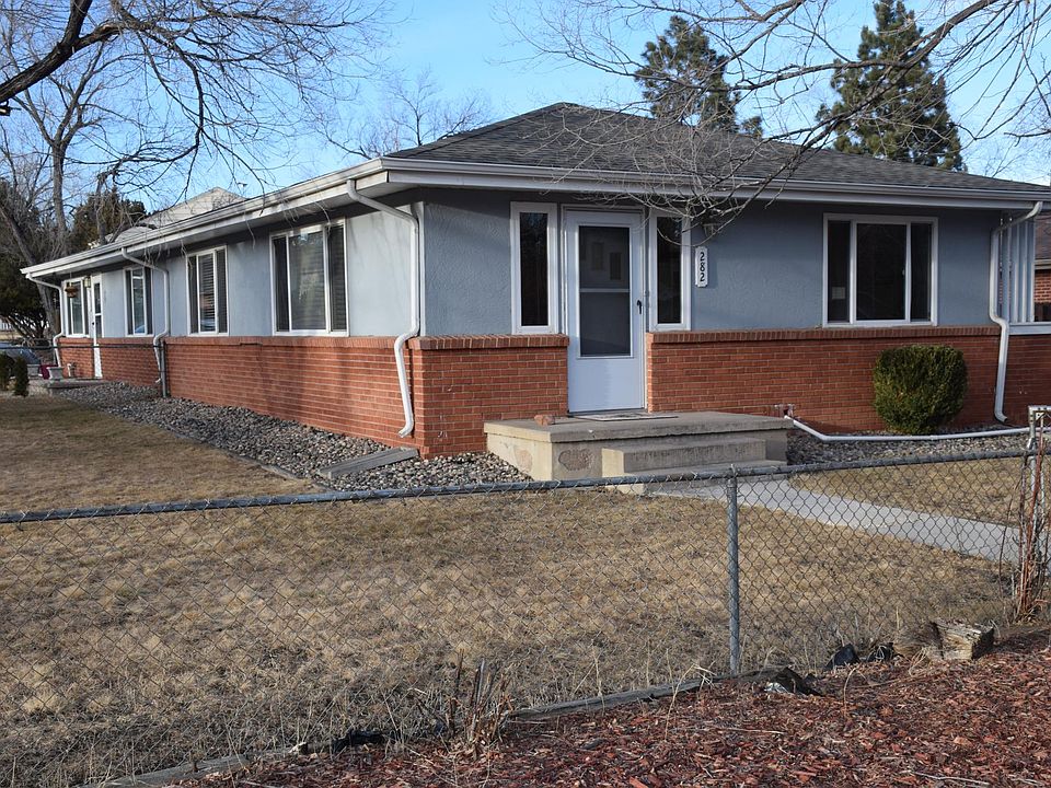 Exterior/Front & Side Yard