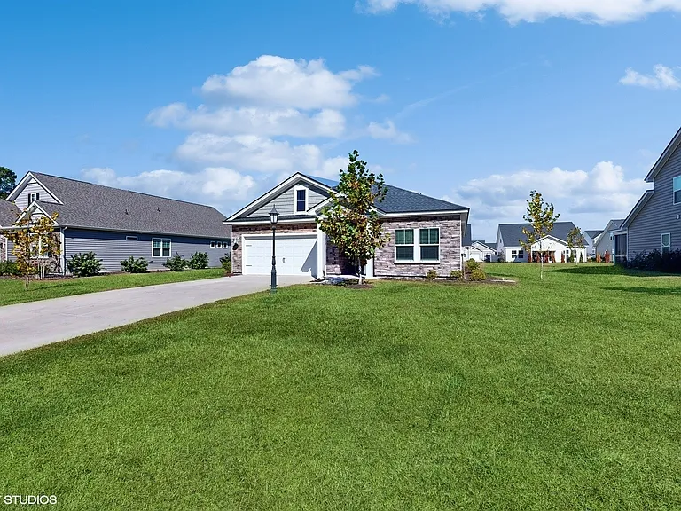 163 Barwick Dr NW — Photo 3