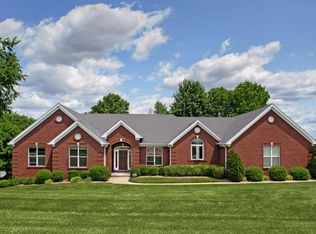 1103 Overview Ct, Goshen, KY 40026