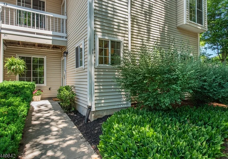31 Sage Ct #31 — Photo 3