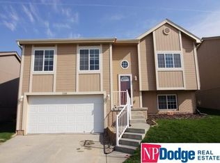 16880 Camden Ave, Omaha, NE 68116