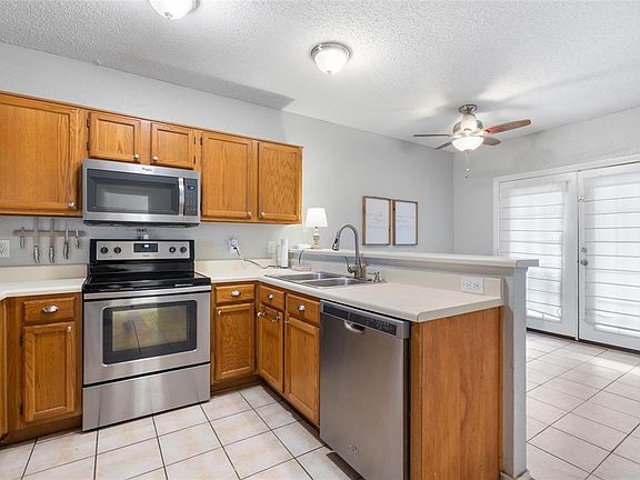5th image of 2325 Forestbrook Dr