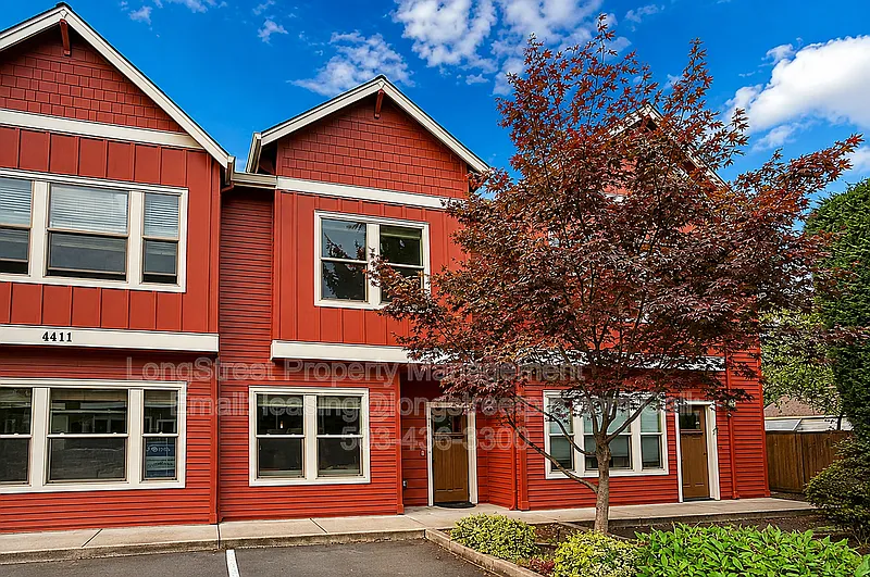 3 bed, 1.5 bath, 1414 sqft, $2,995 — Photo 1