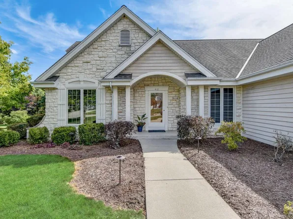 412 Eastern TRAIL, Mukwonago, WI 53149