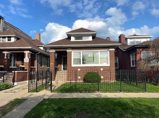 7221 S Bennett Ave, Chicago, IL 60649