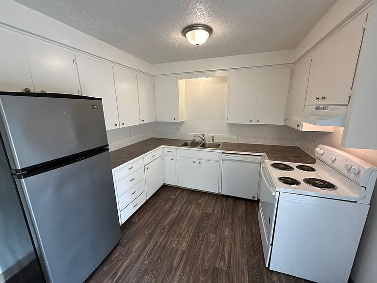 3930 Iberis St NE — Photo 7