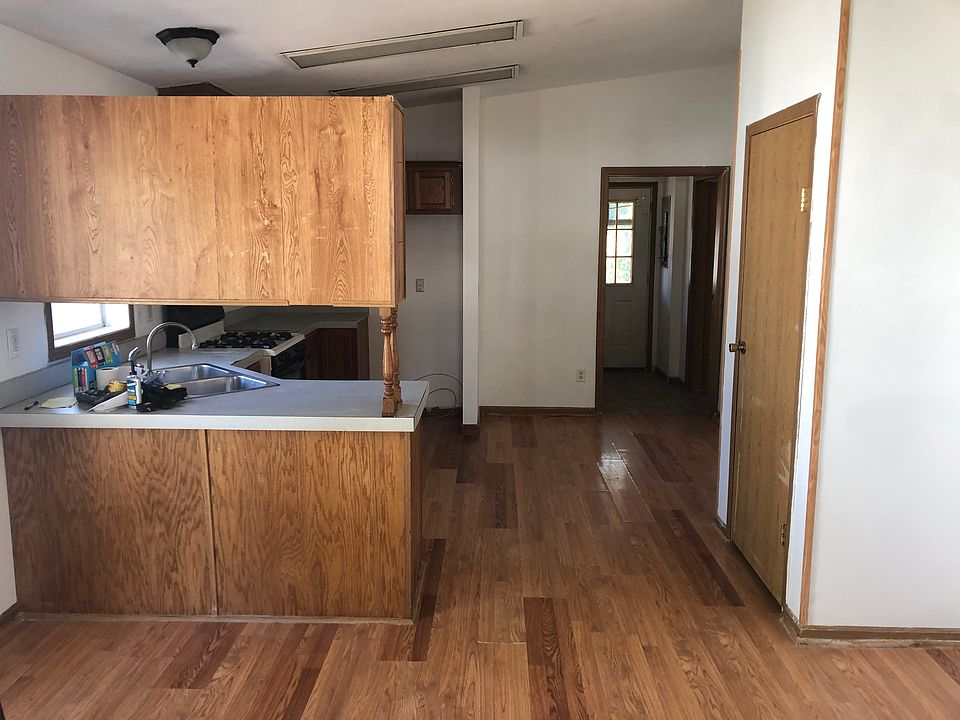 Kitchen and Dinning Area