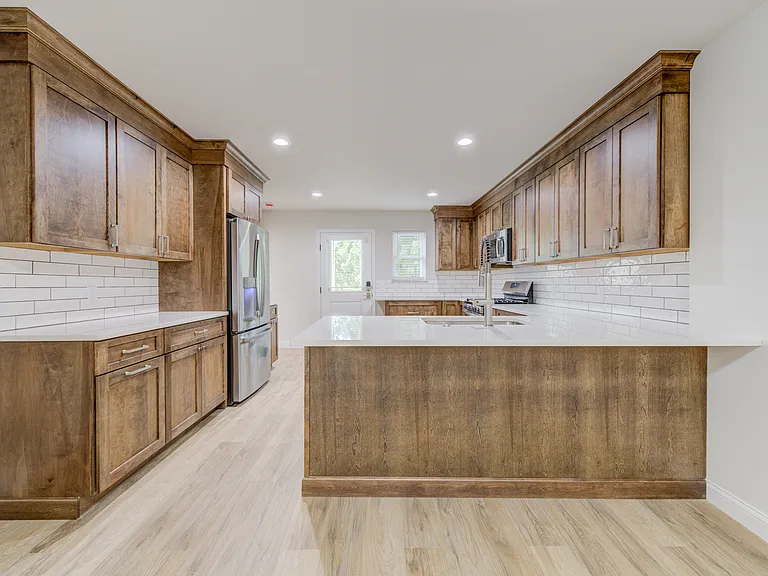 6924 Nashville Ave — Photo 8