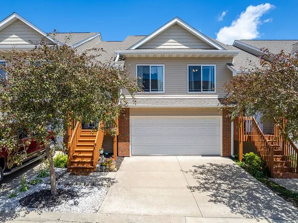 1896 Goose Lake Cir, North Liberty, IA 52317