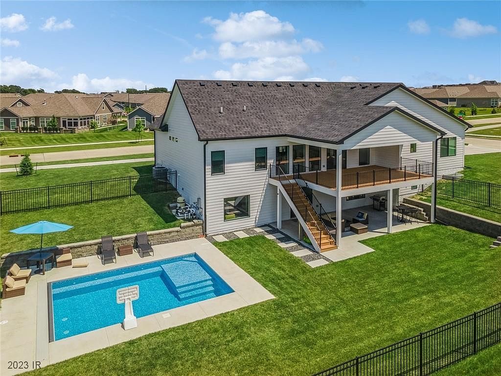 3524 Westgate Pkwy, Clive, IA 50325 Zillow
