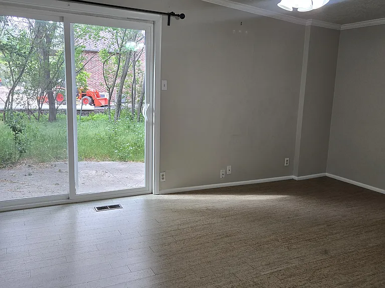 2564 E Wren Rd — Photo 12