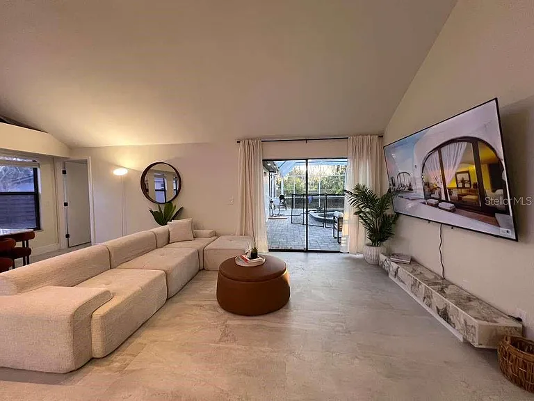 8240 Cypress Lake Dr — Photo 2