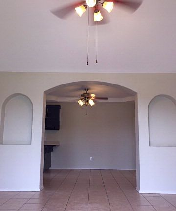 4th image of 2206 Eve Ave