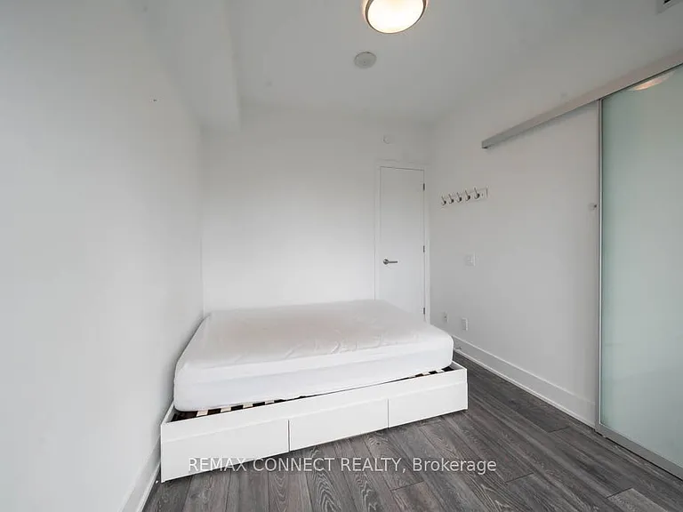 403 Church St #1211 — Photo 13