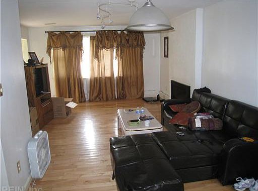 3rd image of 23 Westminister Dr