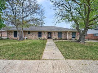 1717 Yarborough Dr, Sherman, TX 75092