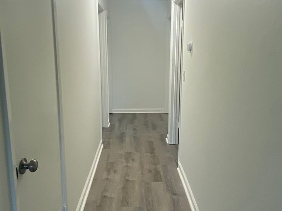 4th image of 7072 York Dr